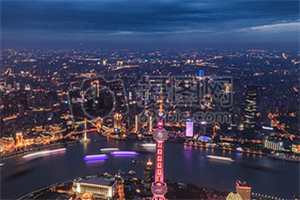 Shanghai's art of cocktail mixing and wine tasting